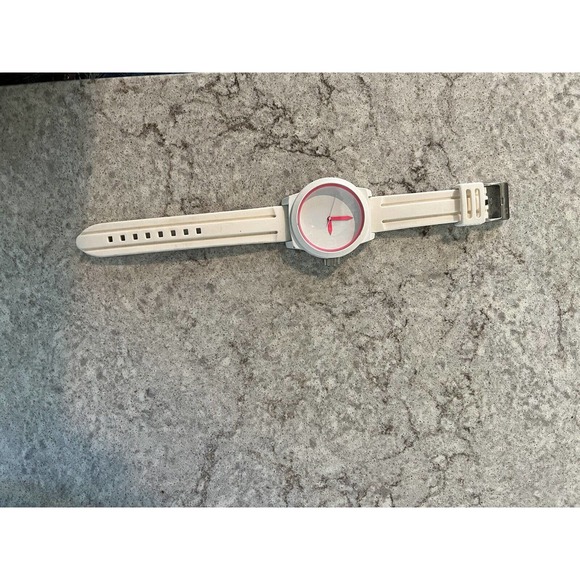 kenneth cole white and pink silicon watch RK1241 - Picture 1 of 3